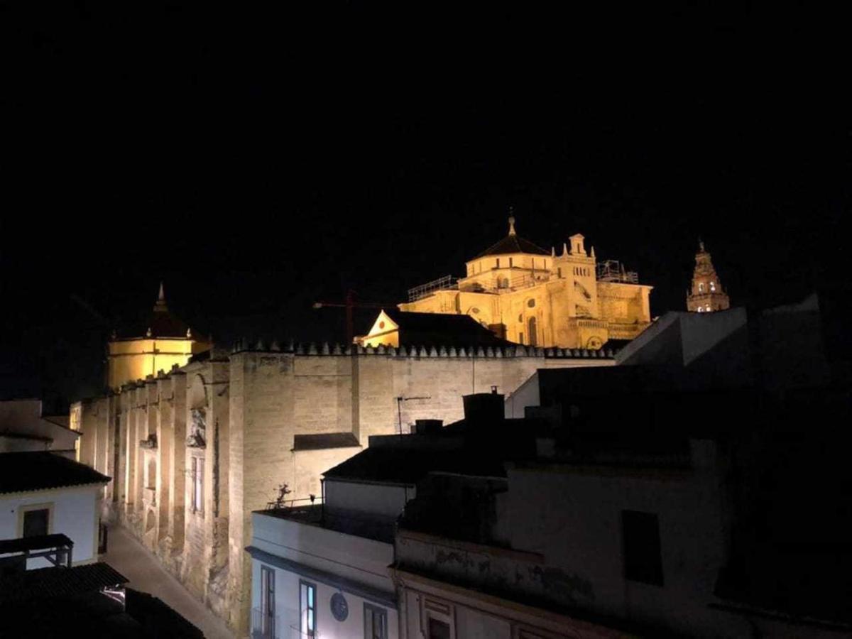 Mezquita Apartamento Cordoba Luaran gambar